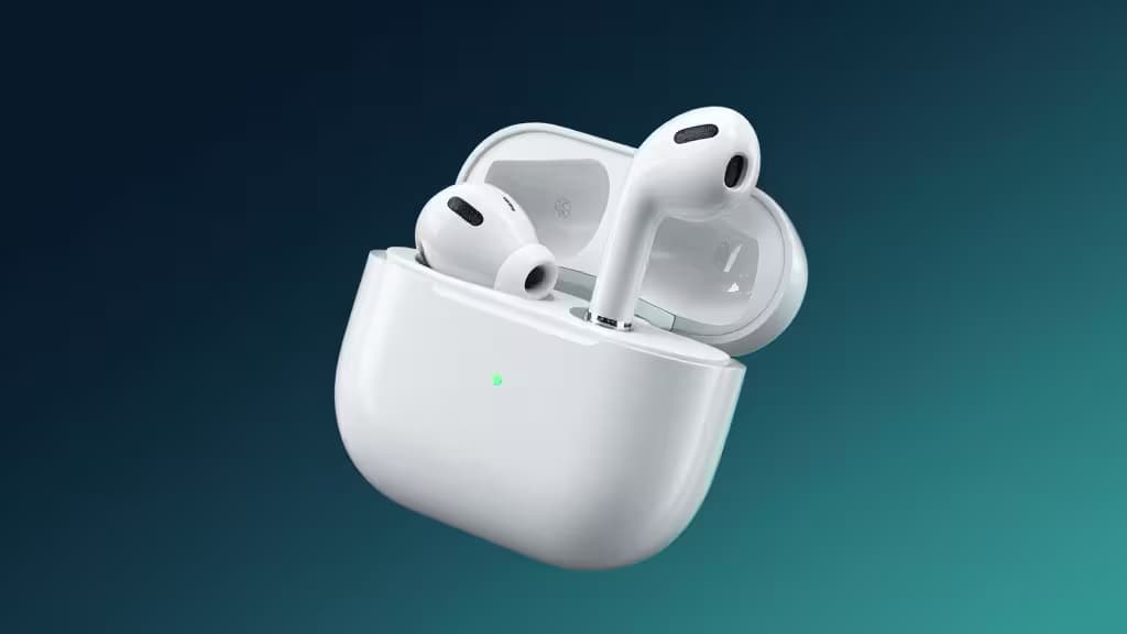 Auriculares inalámbricos blancos flotando en su estuche de carga brillante sobre un fondo de degradado de turquesa a azul marino.